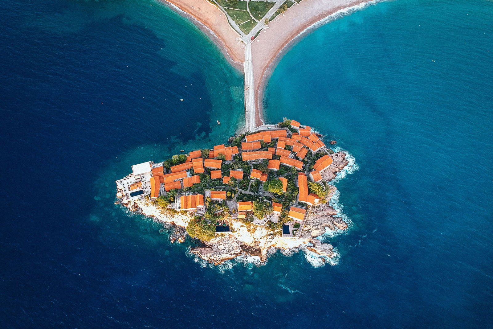 Luftfoto av Sveti Stefan i Montenegro